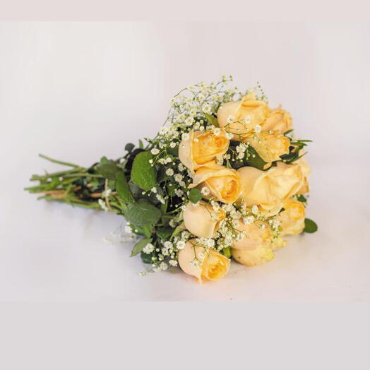 Buquê com 24 rosas