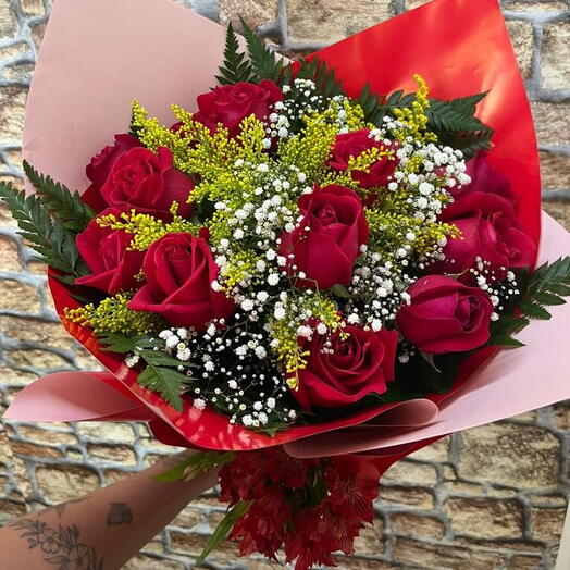 Buquê com 12 Rosas Vermelhas